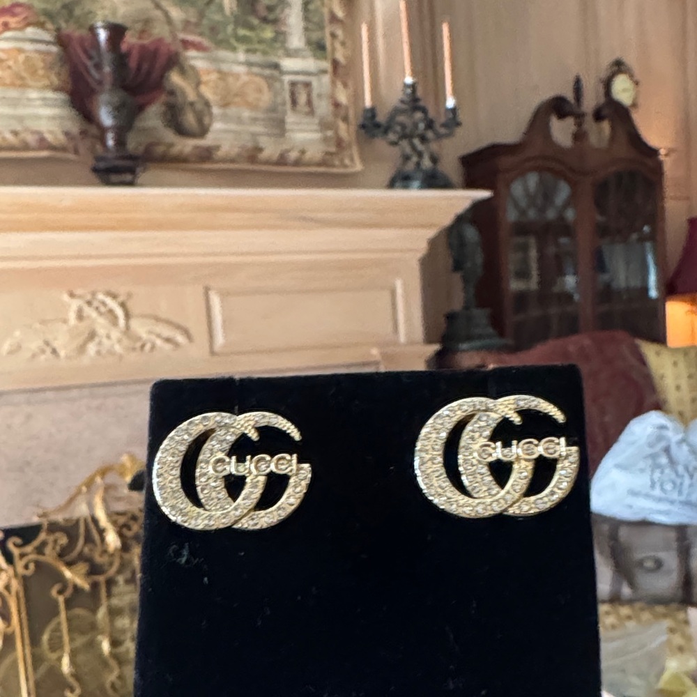 Gucci earrings  Gold tone with  Crystal